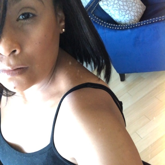 Meet your Posher, Claudine - Picture 2 of 3